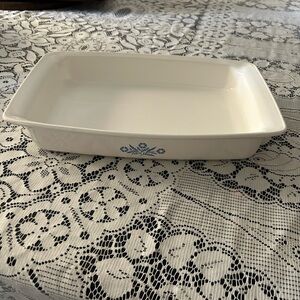 Corning Ware Blue Cornflower P332, 12x7.5x2 roaster/casserole baking dish.